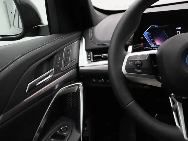 BMW X1 xDrive25e 2026 Hybride Benzine 17