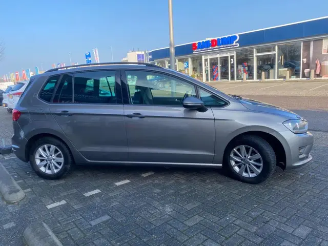 Volkswagen Golf Sportsvan 1.4 TSI Highline 2014 Benzine 4