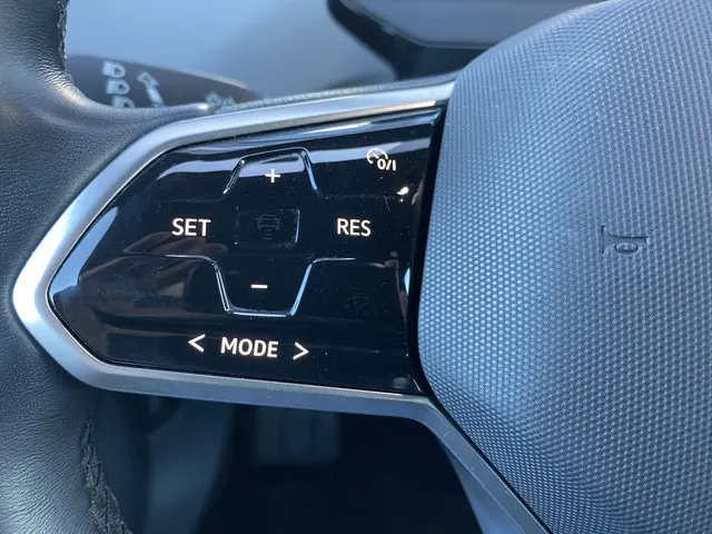 Volkswagen ID.4 First 77 kWh 92% 2020 Elektrisch 21