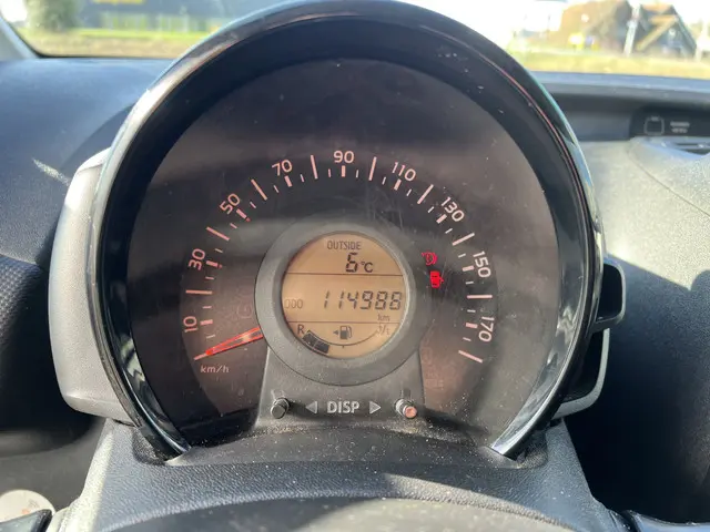 Peugeot 108 1.0 e-VTi Access 2015 Benzine 13
