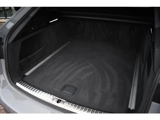 Audi RS6 Avant 4.0 TFSI quattro 2022 Benzine 36