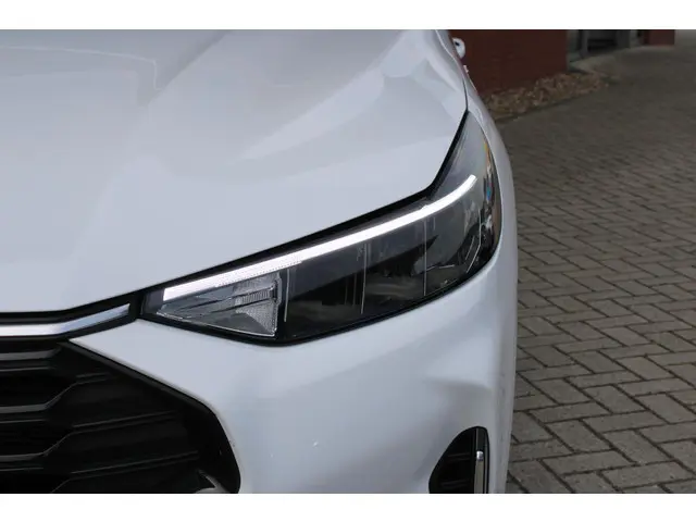 Ford Kuga 2.5 PHEV ST-Line X 2024 Hybride Benzine 10
