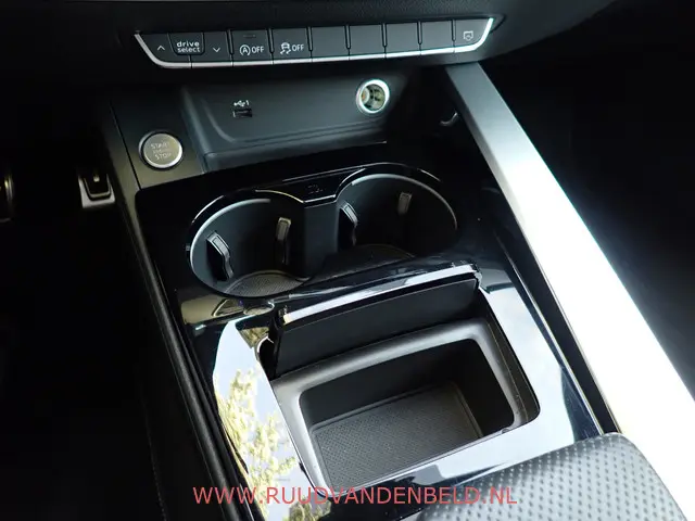 Audi A4 Avant 35TFSI S-LINE 2020 Hybride Benzine 25