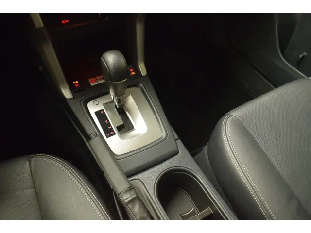 Subaru Forester 2.0 Premium - Trekhaak - 2015 Benzine 26
