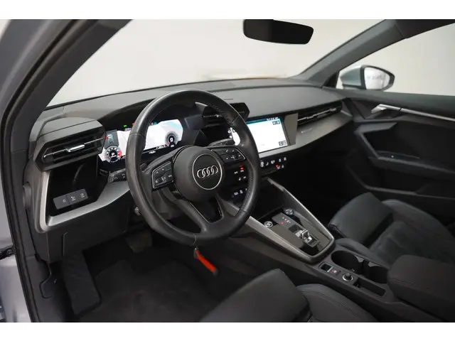 Audi A3 35TFSI S-Line[RS Velg Pano Leder] 2020 Benzine 15