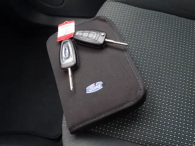 Ford Grand C-Max 1.0 Trend airco cruise org NL 2013 Benzine 18