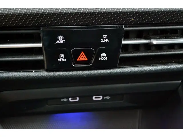Volkswagen Golf 1.5 eTSI R-Line 2021 Hybride Benzine 20