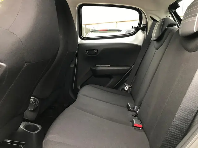 Peugeot 108 1.0 e-VTi Envy 2017 Benzine 16