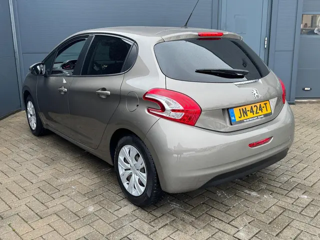 Peugeot 208 1.2 VTi Active / 5 Deurs / Trekhaak 2014 Benzine 4