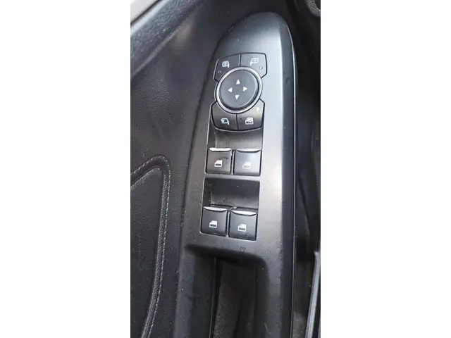 Ford Focus Wagon 1.5 EcoBlue Trend Edition 2019 Benzine 12