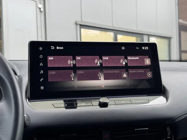 Nissan QASHQAI 1.3 MHEV N-Connecta 2023 Benzine 19