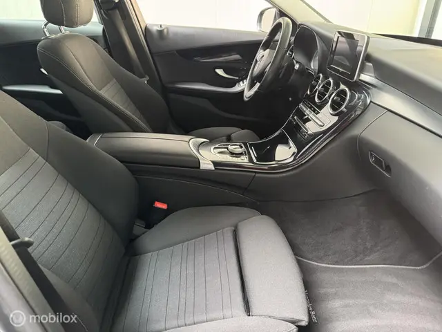 Mercedes-Benz C-Klasse 180 Lease Edition 2017 Benzine 13