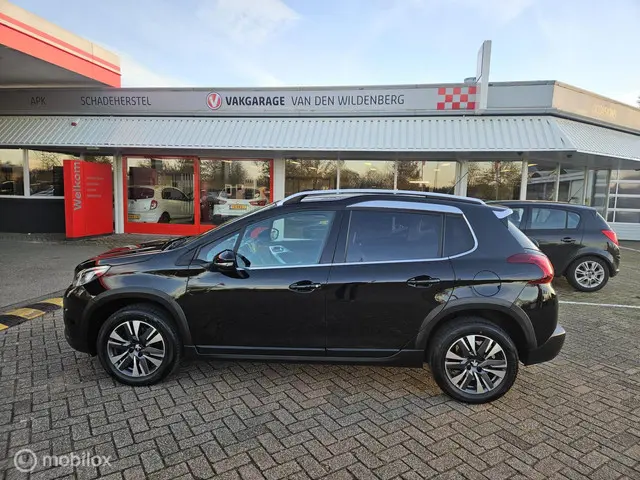 Peugeot 2008 1.2 PureTech GT-Line 2019 Benzine 2