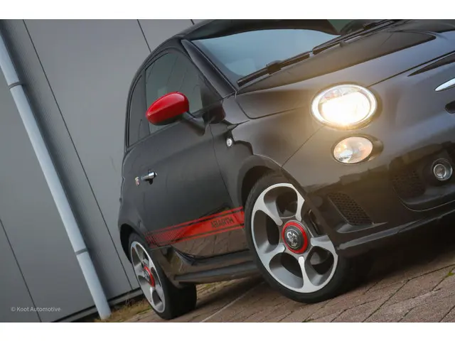 Fiat 500 1.4 T-Jet Abarth Custom 2015 Benzine 3