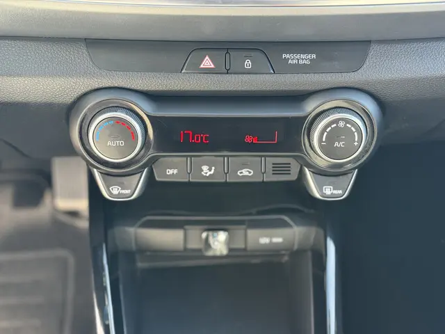 Kia Stonic 1.0 T-GDi DynamicLine 2022 Benzine 23