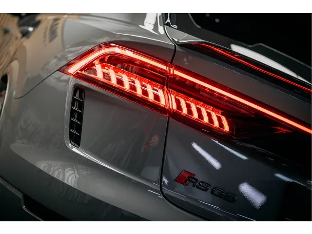 Audi RSQ8 4.0 TFSI RS Q8 quattro 2023 Hybride Benzine 10