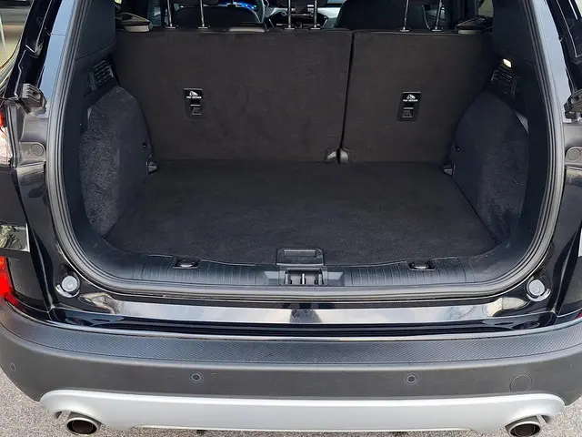 Ford Kuga 2.5 PHEV Titanium X 2022 Hybride Benzine 24