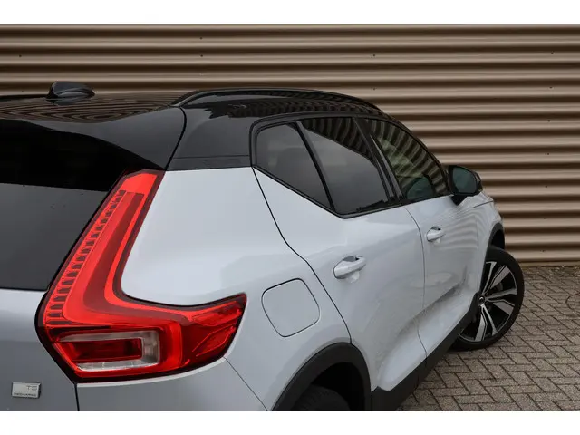 Volvo XC40 T5 Recharge R-Design 2021 Hybride Benzine 43
