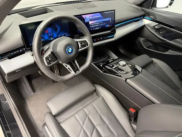 BMW 5 Serie Touring 530e 2024 Hybride Benzine 14