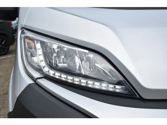 Citroën Jumper 30 2.2 BlueHDi 140 L2H1 Club 2021 Diesel 21