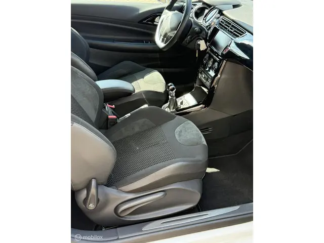 Citroën DS3 1.6 e-HDi So Chic 2014 Diesel 21