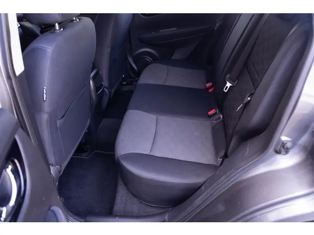 Nissan QASHQAI 1.2 Acenta 2016 Benzine 32