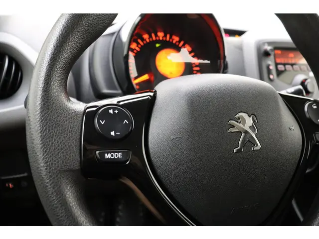 Peugeot 108 1.0 e-VTi Active 2018 Benzine 21