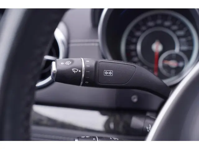 Mercedes-Benz SL 500 2017 Benzine 49