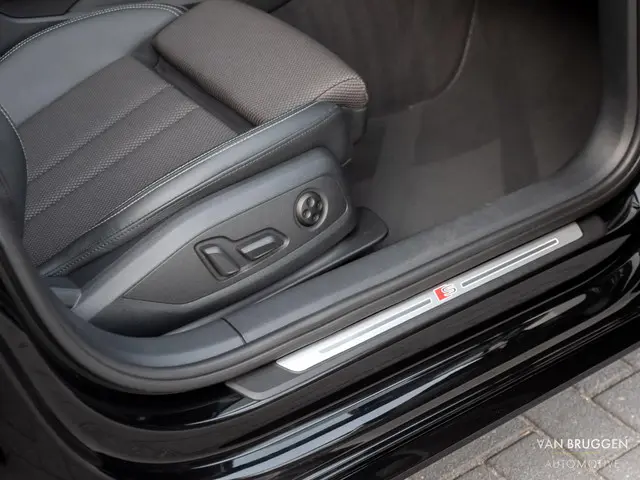 Audi A4 Avant 40 TFSI S-Line 2019 Benzine 61