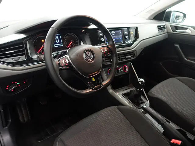Volkswagen Polo 2