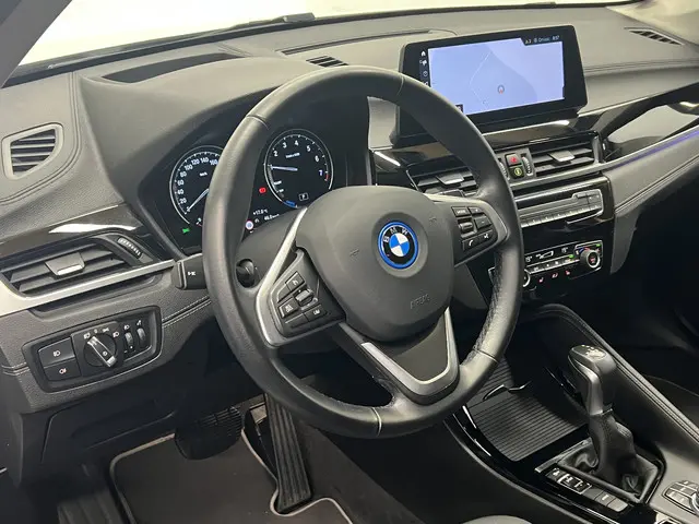 BMW X1 xDrive25e 2022 Hybride Benzine 2