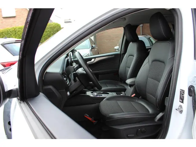 Ford Kuga 2.5 PHEV ST-Line X 2023 Hybride Benzine 12