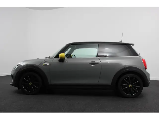 MINI Electric Cooper Charged 33 kWh 2020 Elektrisch 8