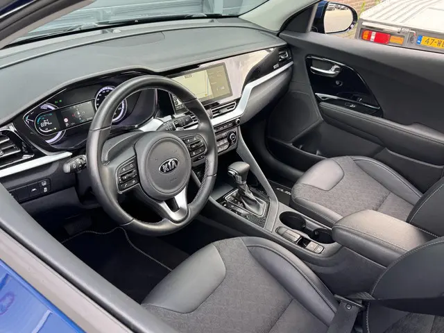 Kia Niro 1.6 GDI HYBRID DYNAMICLINE 2020 Hybride Benzine 8