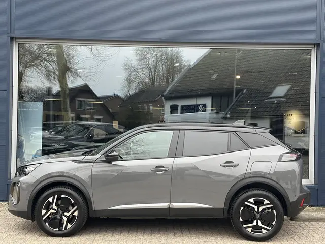 Peugeot 2008 1.2 Hybrid 145 PK GT 2025 Hybride Benzine 3