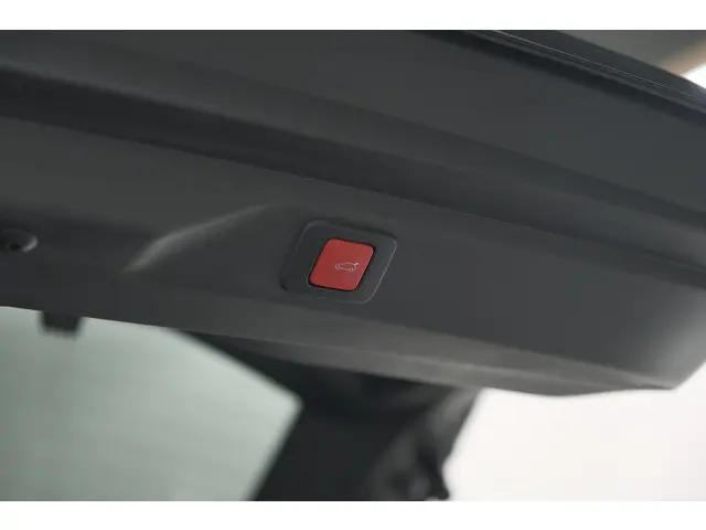 Peugeot 3008 Hybrid 145 e-DCS6 GT 2025 Hybride Benzine 66