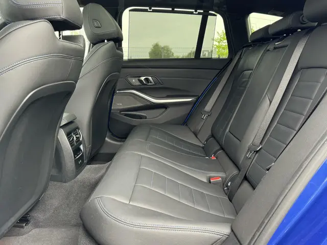 BMW 3 Serie Touring 330e xDrive 2024 Hybride Benzine 6