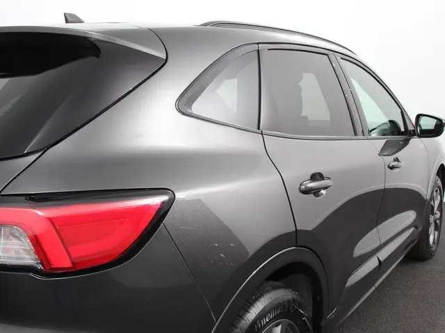 Ford Kuga 2.5 PHEV 225pk ST-Line X 2023 Hybride Benzine 29