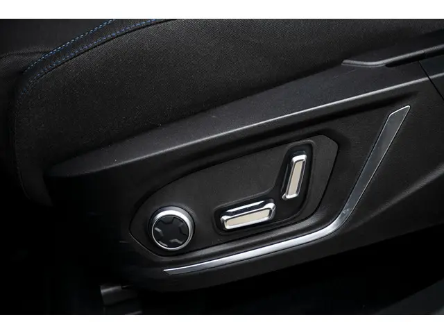 Lynk & Co 01 1.5 2021 Hybride Benzine 23