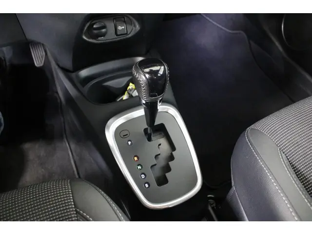 Toyota Yaris 1.5 Hybrid Executive 2017 Hybride Benzine 13