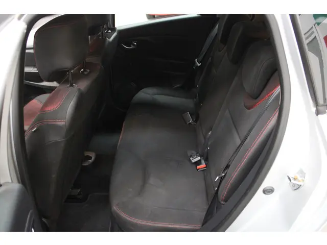 Renault Clio Estate 1.2 16V 2014 Benzine 6
