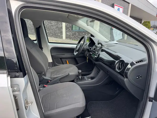 Volkswagen up! 1.0 move up! BlueMotion 2014 Benzine 4