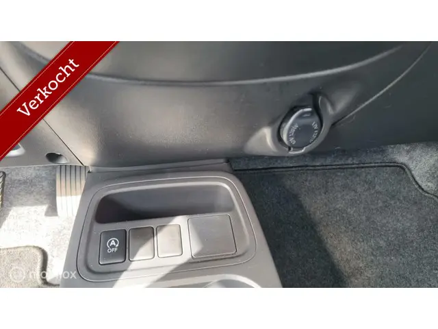 Mitsubishi Space Star 1.2 Connect+ 2023 Benzine 18