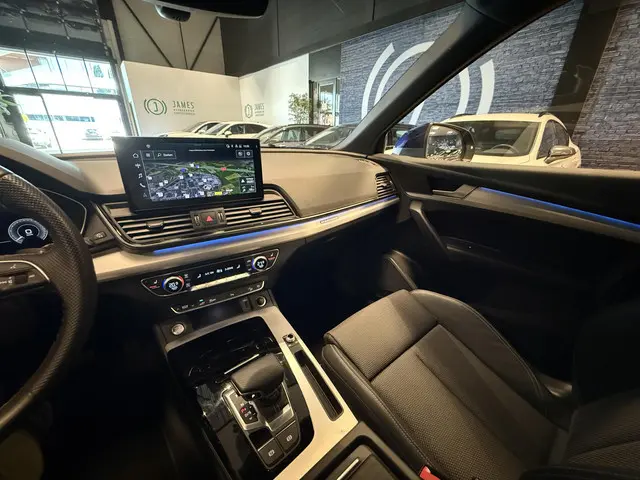 Audi Q5 50 TFSI e S edition 2022 Hybride Benzine 13