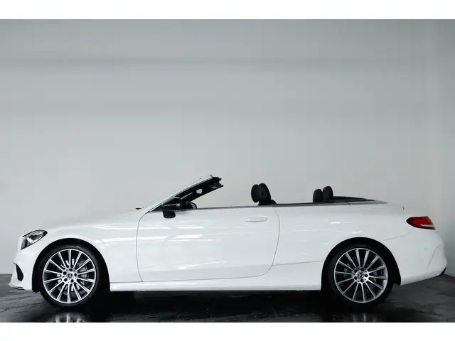 Mercedes-Benz C-Klasse Cabrio 200 AMG Line 2018 Benzine 36