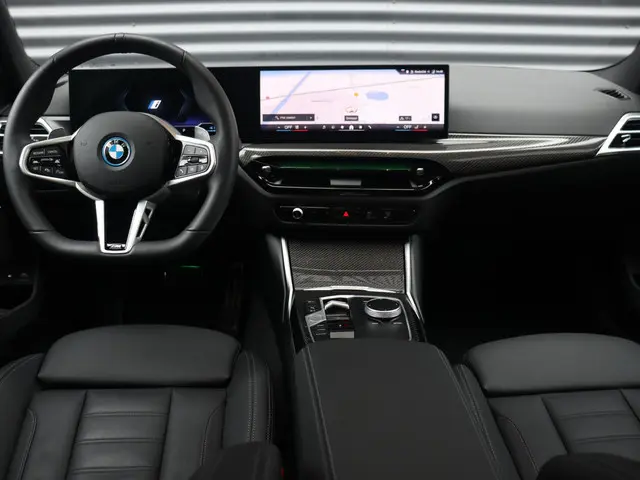 BMW 3 Serie Touring 330e 2026 Hybride Benzine 11