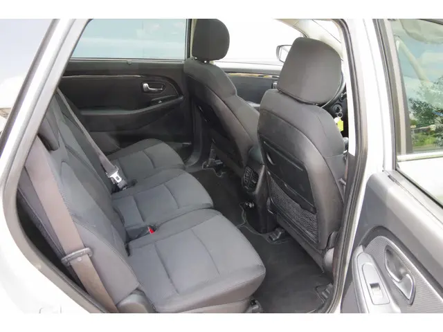 Kia Carens 1.6 GDi Business Pack 2013 Benzine 19