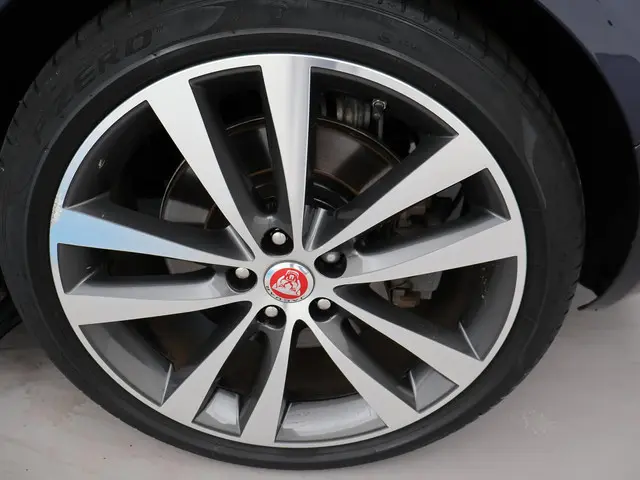 Jaguar XE 2.0T 200 PK AUT. R-SPORT *59.280 KM* 2019 Benzine 16