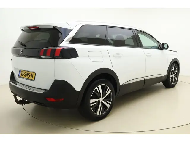 Peugeot 5008 1.2 PureTech Allure 2018 Benzine 2