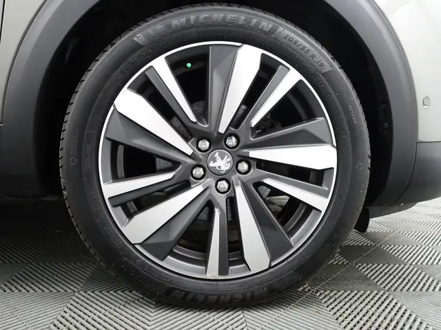 Peugeot 3008 1.2 PureTech GT Line Aut- 2018 Benzine 31